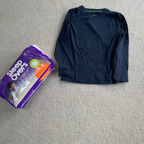 SleepOvers / Pull ups for older child and a nice fall top size 7  There abouts - Picture 1 of 1